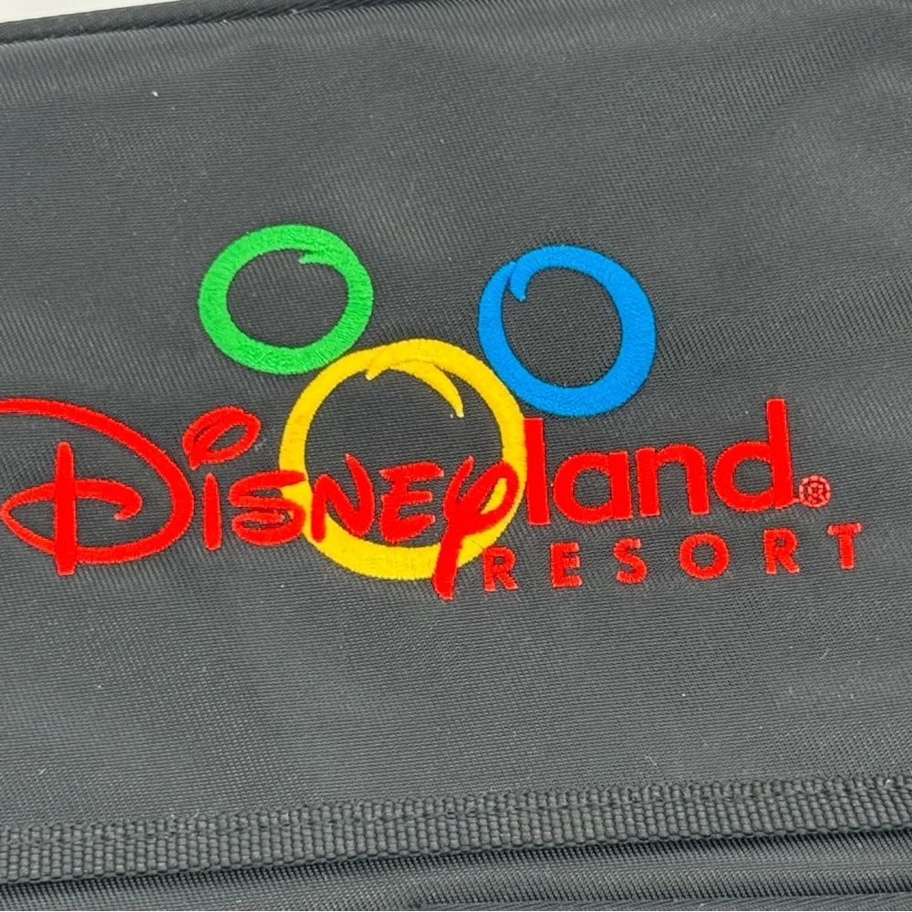 NWOT Black Disneyland Resort Buckle Fanny Pack Disney Parks‎ Exclusive